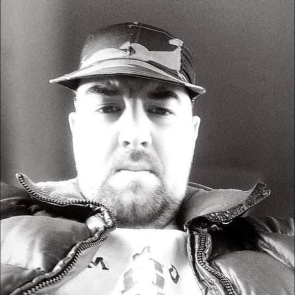 Meet your Posher, Daniel - Picture 1 of 1